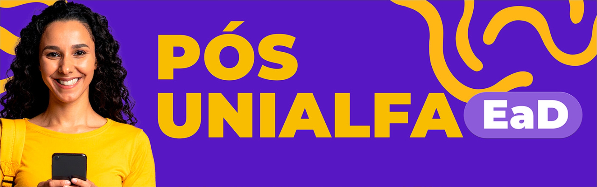 Colaboradores discutindo conteúdo online