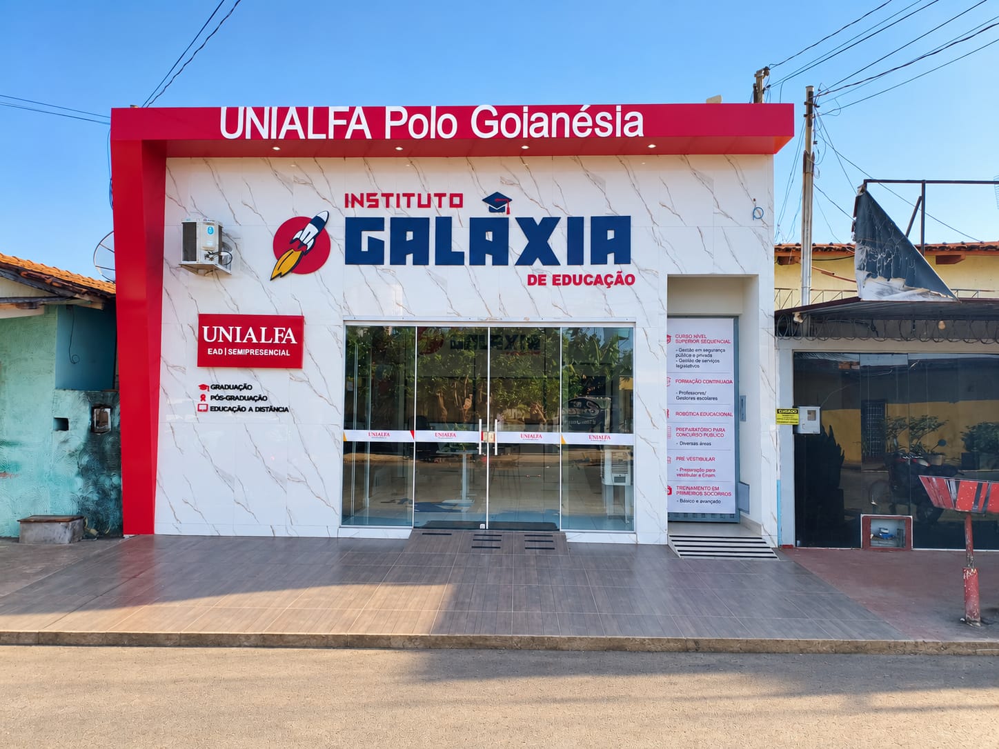 Fachada do Polo Goianésia – Instituto Galáxia